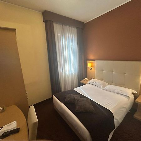 Hotel Vittoria Rubano Buitenkant foto