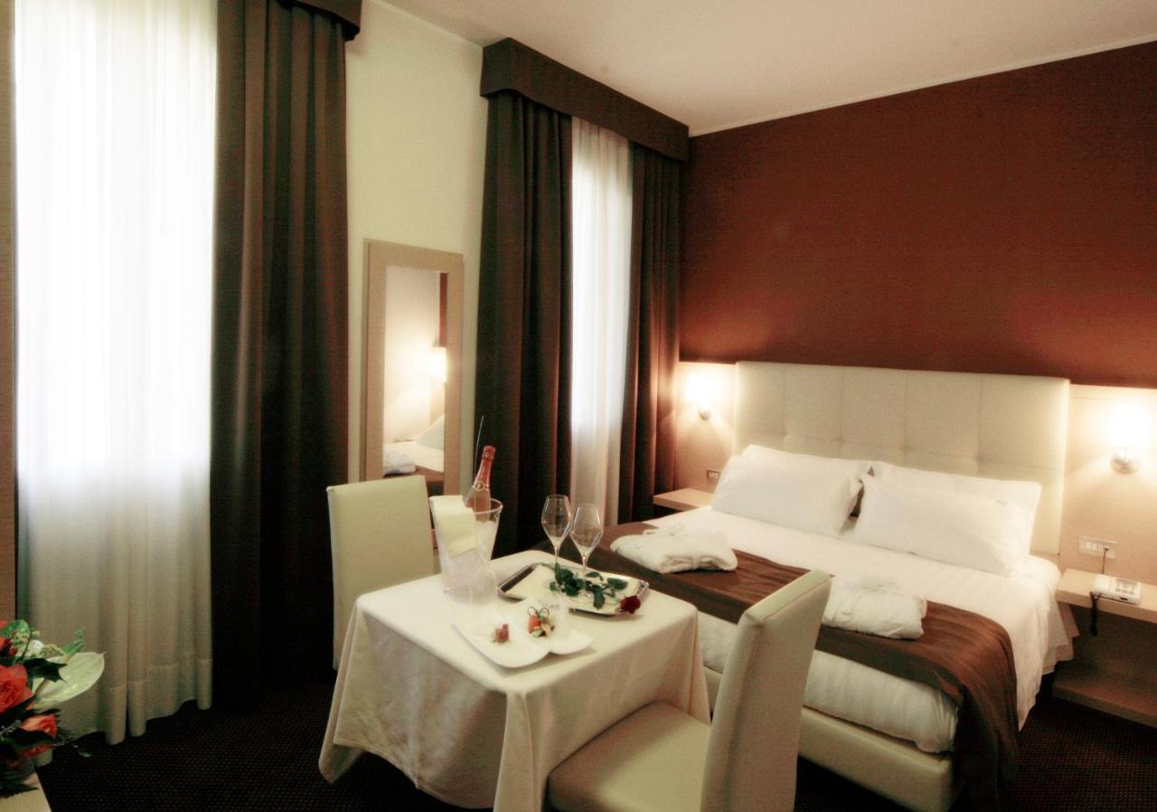 Hotel Vittoria Rubano Buitenkant foto