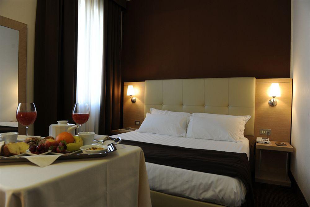 Hotel Vittoria Rubano Buitenkant foto