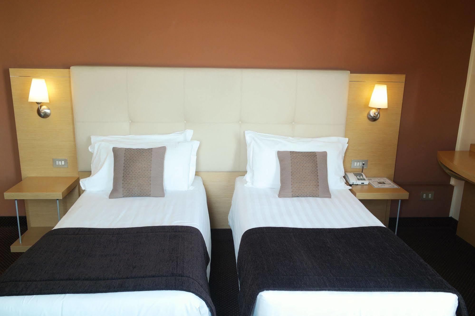 Hotel Vittoria Rubano Buitenkant foto